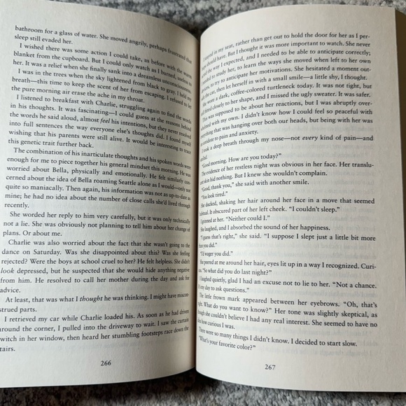 MIDNIGHT SUN TWILIGHT SAGA - Picture 5 of 7